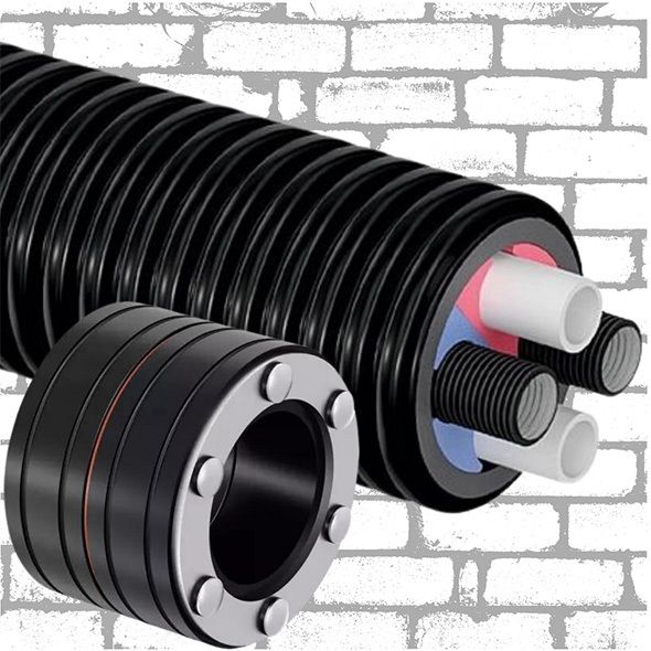 Aufgeschnittenes Uponor-Ecoflex-Mantelrohr, im Querschnitt sind die innenliegenden Rohre und Leitungen zu sehen